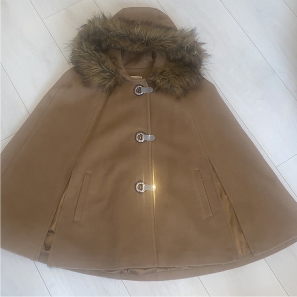 Michael Kors Cape style coat - Picture 1 of 5